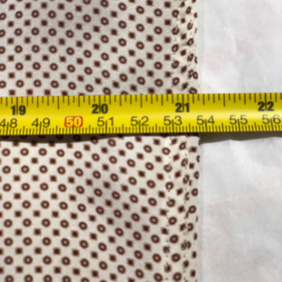 Exclusive MISSONI shirt
100% silk
Size:50 - Picture 9 of 10